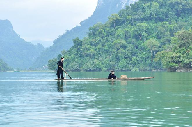 Hồ Ba Bể 